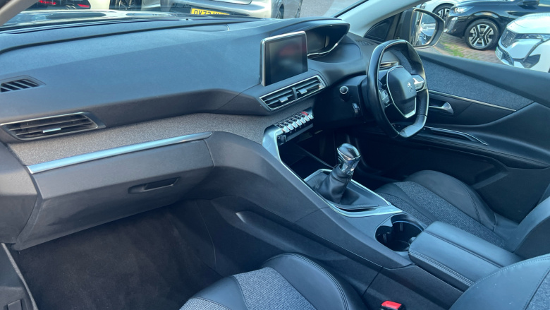 Peugeot 5008 1.2 PureTech Allure 5dr Petrol Estate